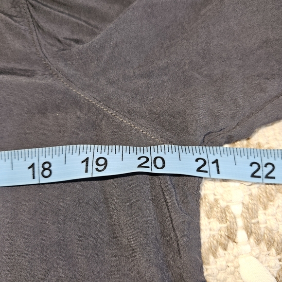 Michael Stars Long Sleeve Button Shirt Top Blouse Dark Gray Rayon Made in USA XS - Picture 15 of 16